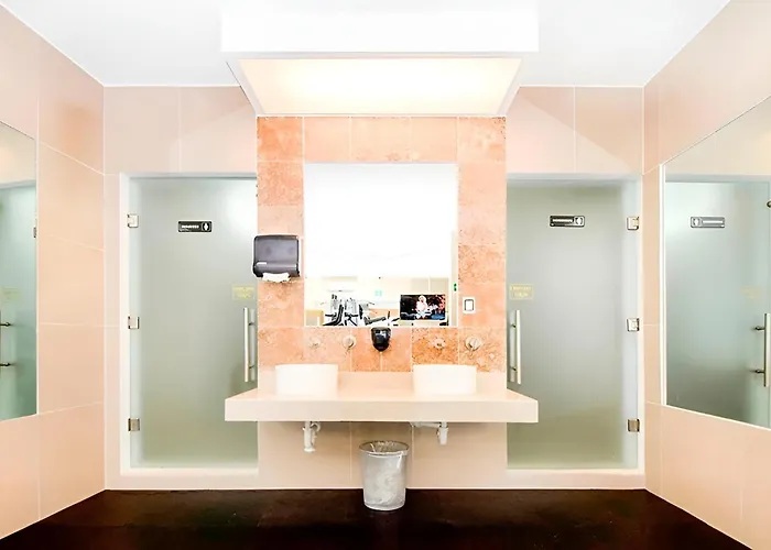 205 C: Centrally Located Apto. With Ocean View *
