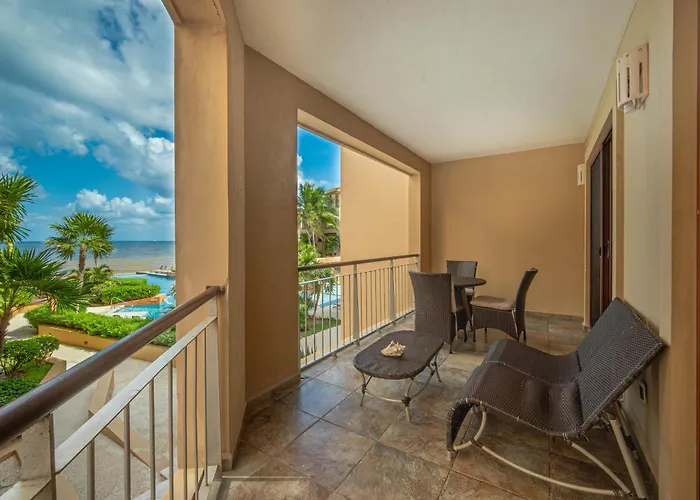 205 C: Centrally Located Apto. With Ocean View Playa del Carmen
